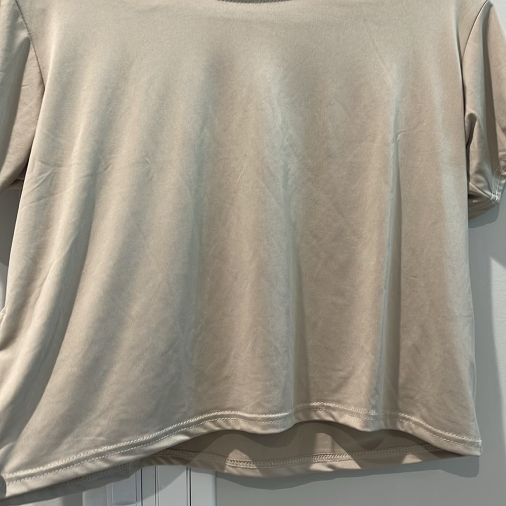 Realessentials Cream Crop Top size M - Picture 3 of 5